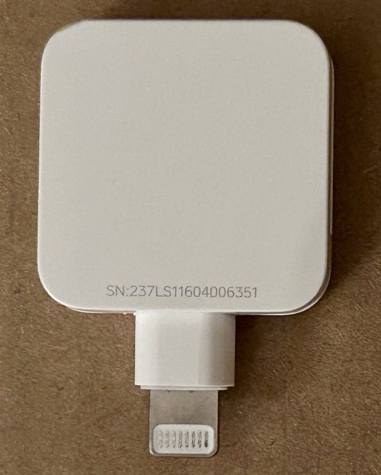 Square Reader For Magstripe Credit Card Scanner Lightning Connector iPhone iPad