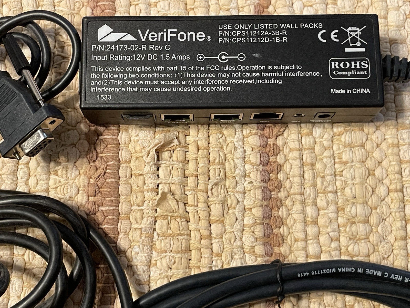 Verifone 24173-02-R Multiport Ethernet Switch w Ac Adapter and Add’l Cables