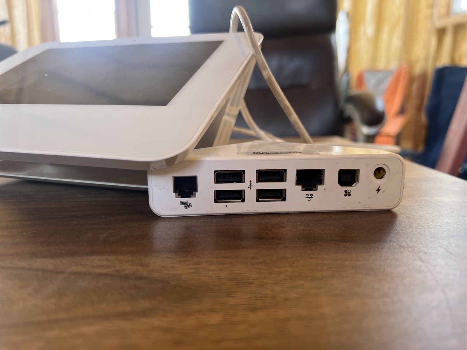 Clover Mini C302U POS System (Wi-Fi + Cellular) with USB Hub Excellent Condition