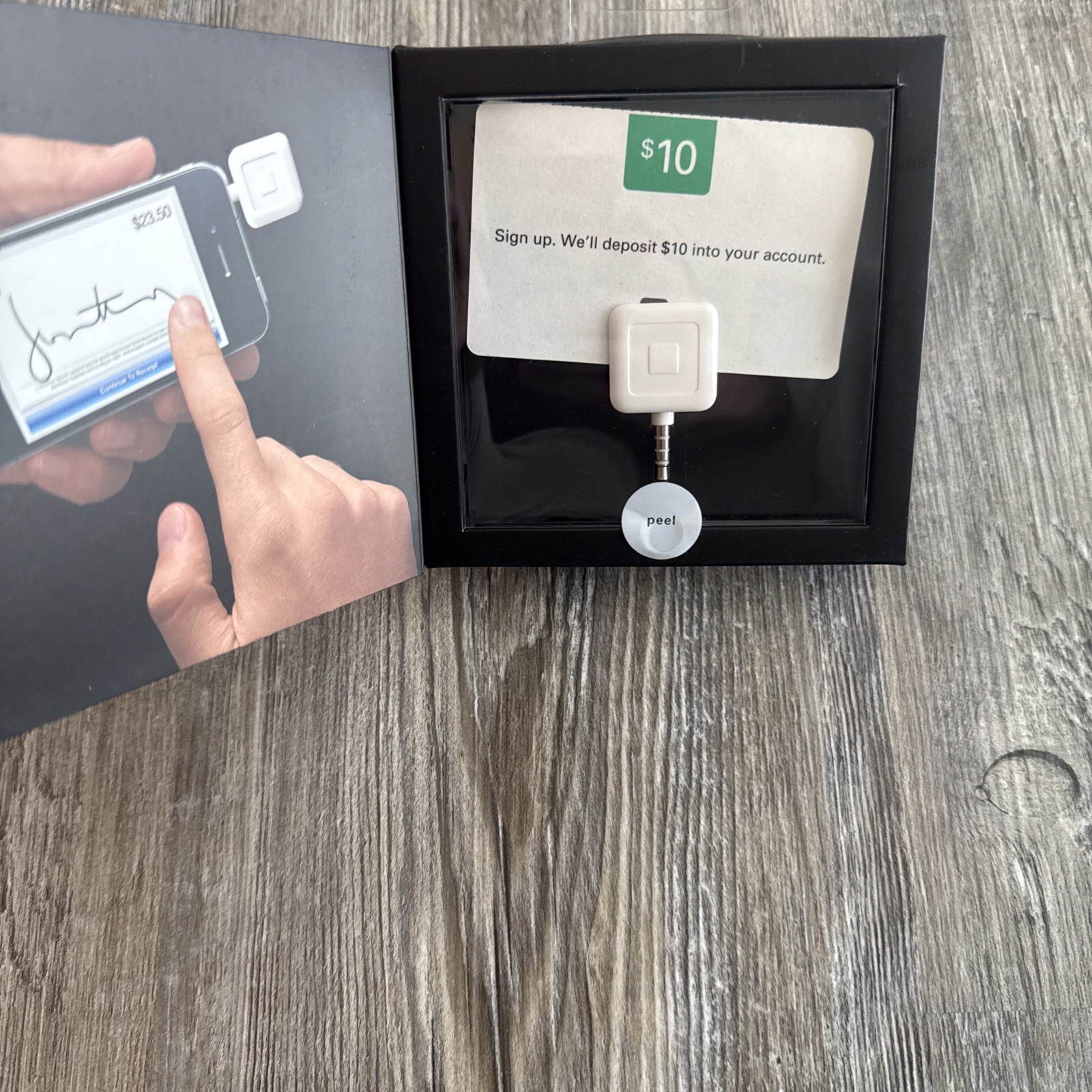 Square RO1G1W/5 Credit Card Reader for Apple and Android Phones