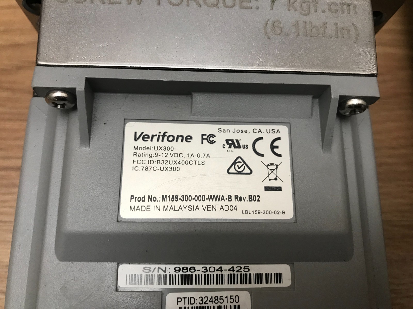 2x VERIFONE UX300 CREDIT CARD READER b32ux400ctls UNTESTED