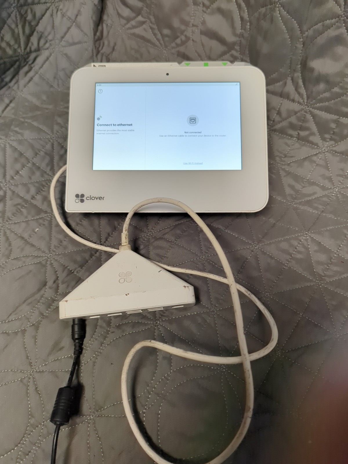 Clover Mini 2 POS System With Power Cables & Hub Factory Reset