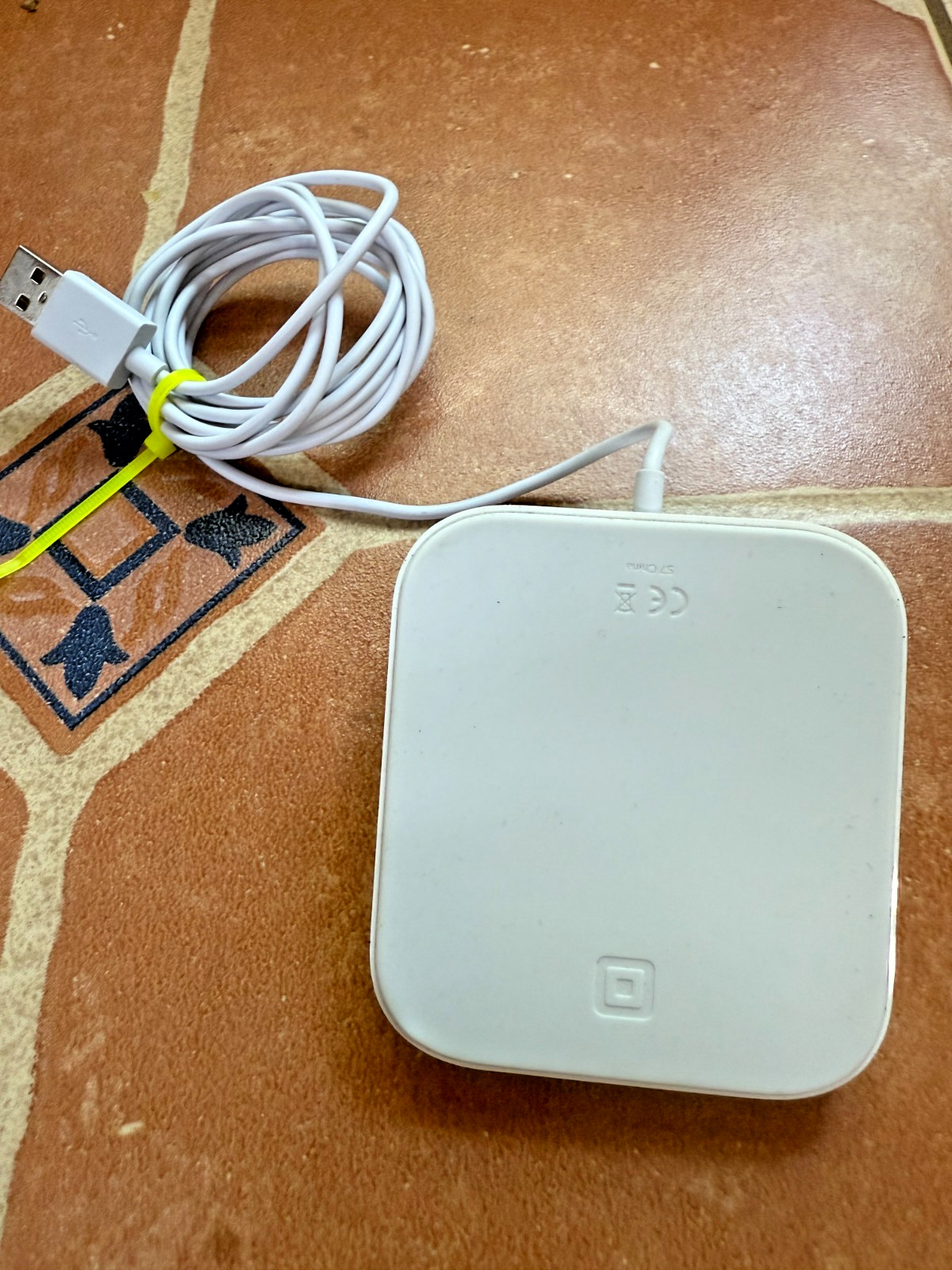 Square A-SKU-0120 S7 Dock Contactless Credit Card Reader 1st Gen – DOCK ONLY