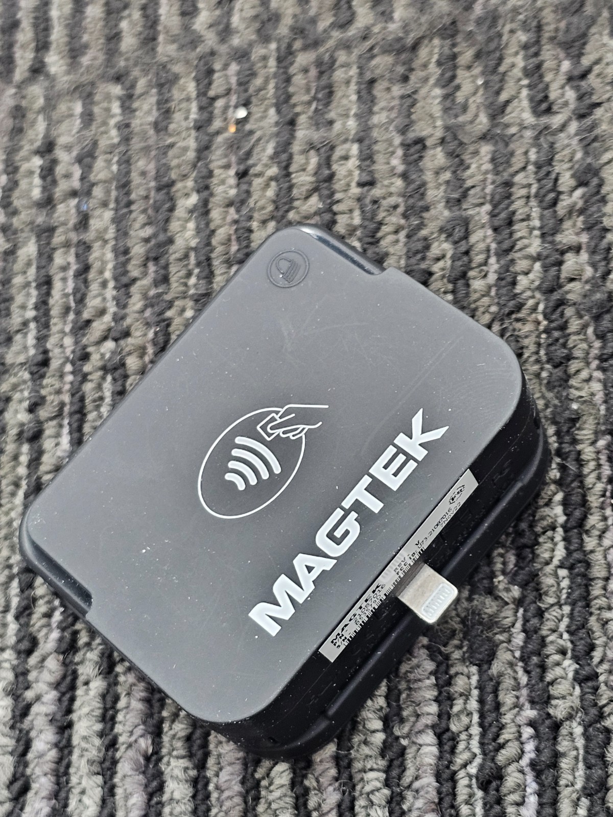 MAGTEK 21087016 iDynamo 6 Lightning Connection Secure Card Reader Authenticator