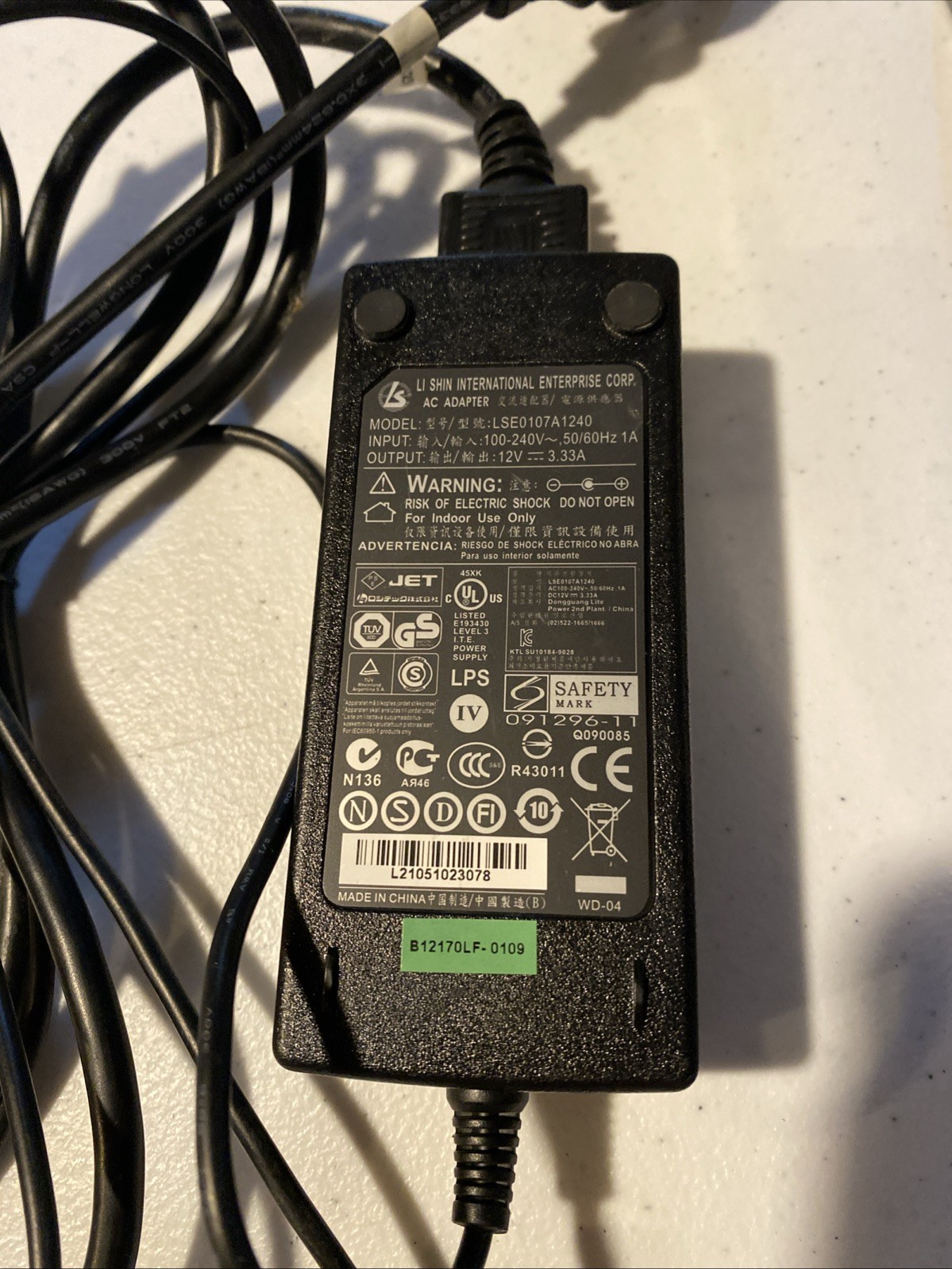 First Data FD50 EMV NFC (Dial/IP) Credit Card Machine With AC Adapter