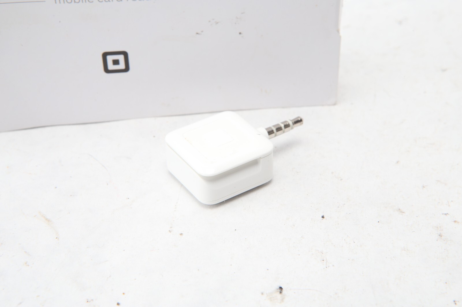 Square A-PKG-0206-01 Credit Debit Card Reader White Apple iPhone Android C32a