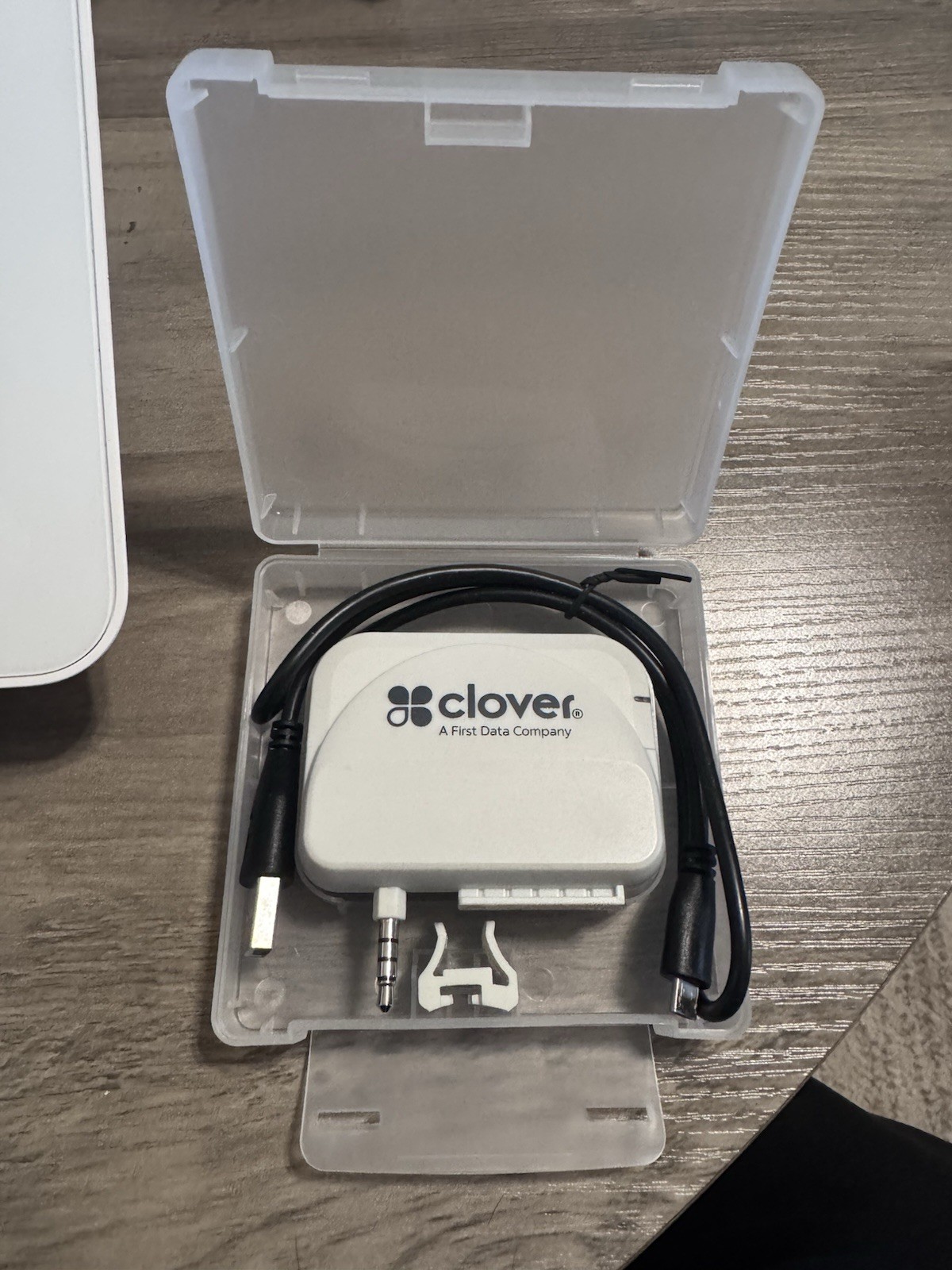 Clover Mini Wifi C300 – Card Reader / POS Point of Sale System
