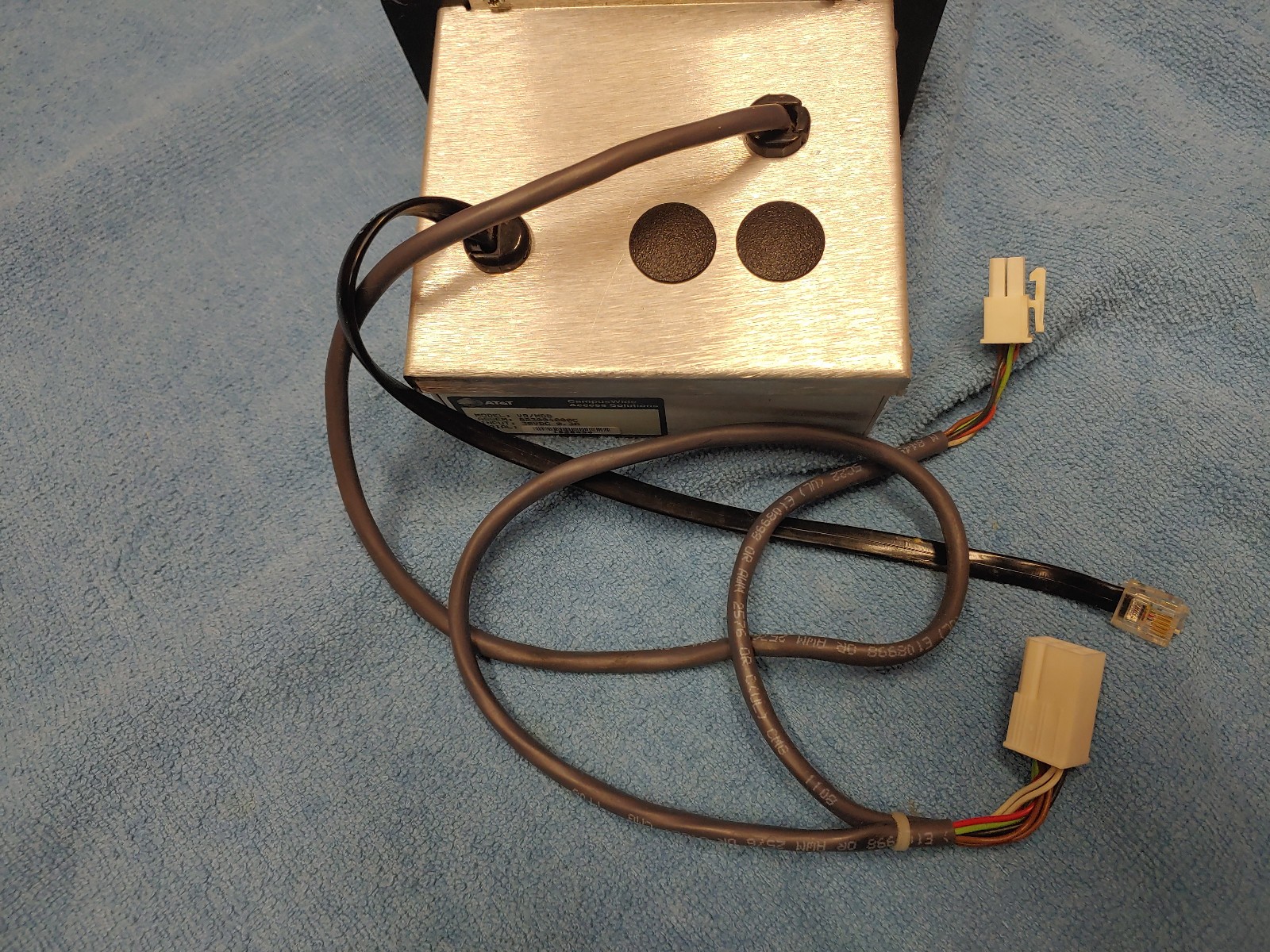 AT&T model: Vr/Mdb Vending card Reader 30VDC .3A Hpn-823-004-000 Rev: C