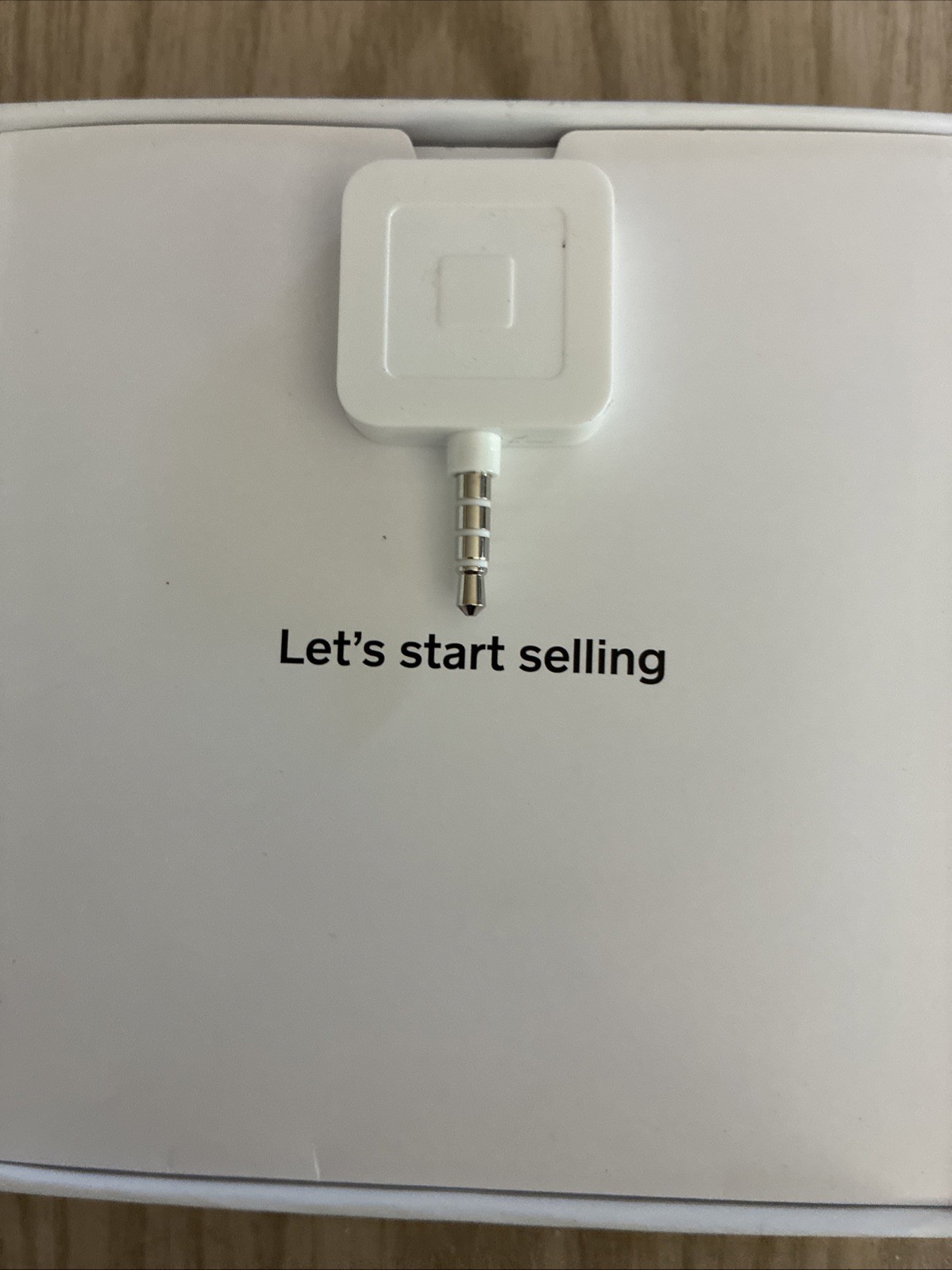 Square A-PKG-0206-01 Credit Debit Card Reader – White for Apple iPhone & Android
