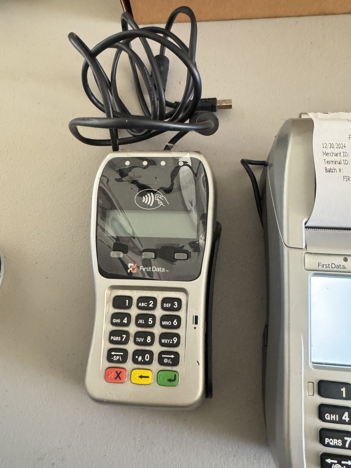 First Data FD130 Credit Card Terminal Reader W/ First Data FD-35 Pin Pad