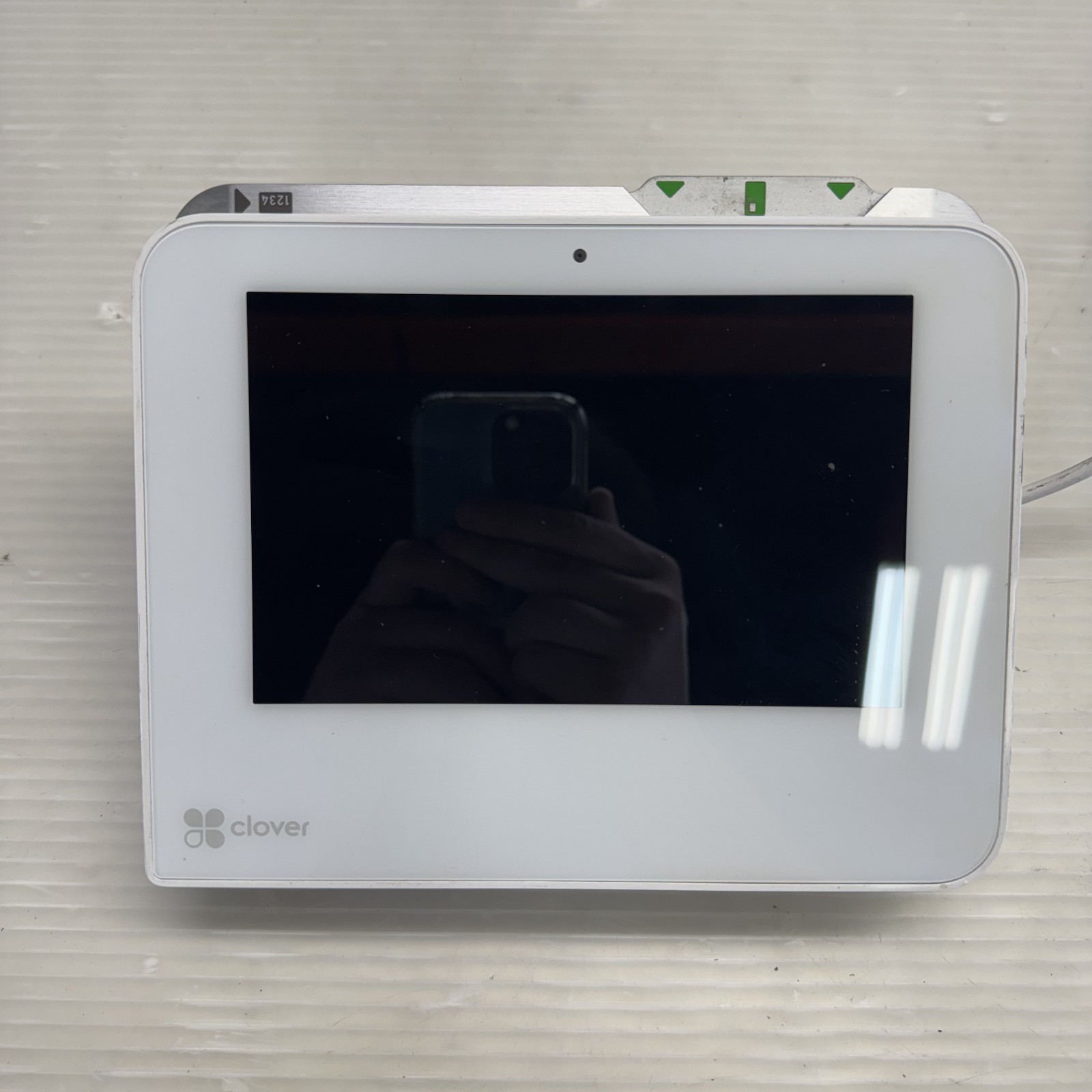Clover POS Customer Display Screen w/ Hub & Cables White Touchscreen POWERS ON