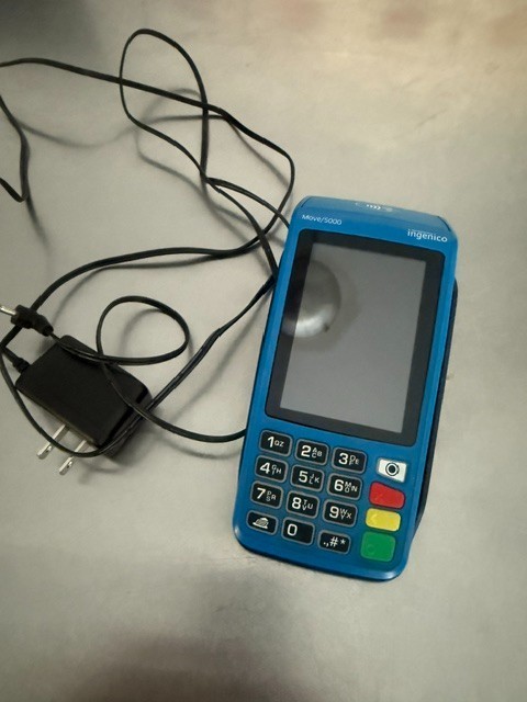 Used Ingenico Move 5000 Payment Card Machine 4G/WIFI/BT