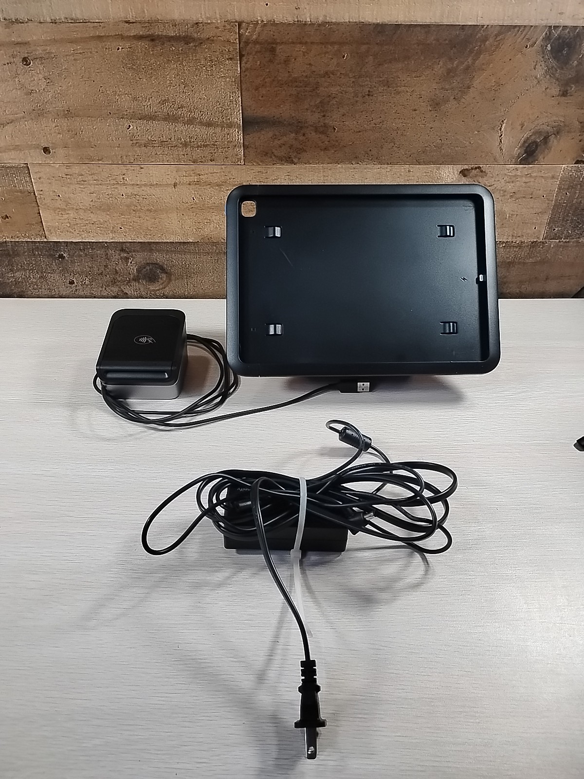 Shopify POS iPad Stand (9.7” Lightning) with Card Reader Model S1803B