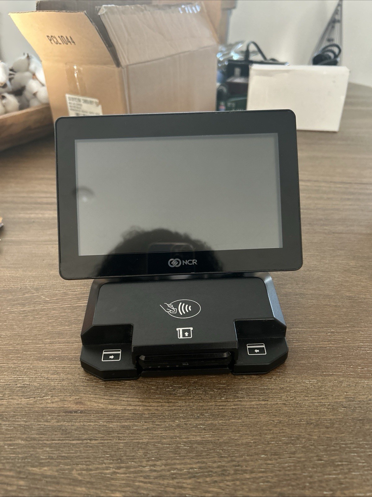 NCR Touchscreen MOD 5907-5310-0002 7″ Display W/ Card Reader PARTS ONLY UNTESTED