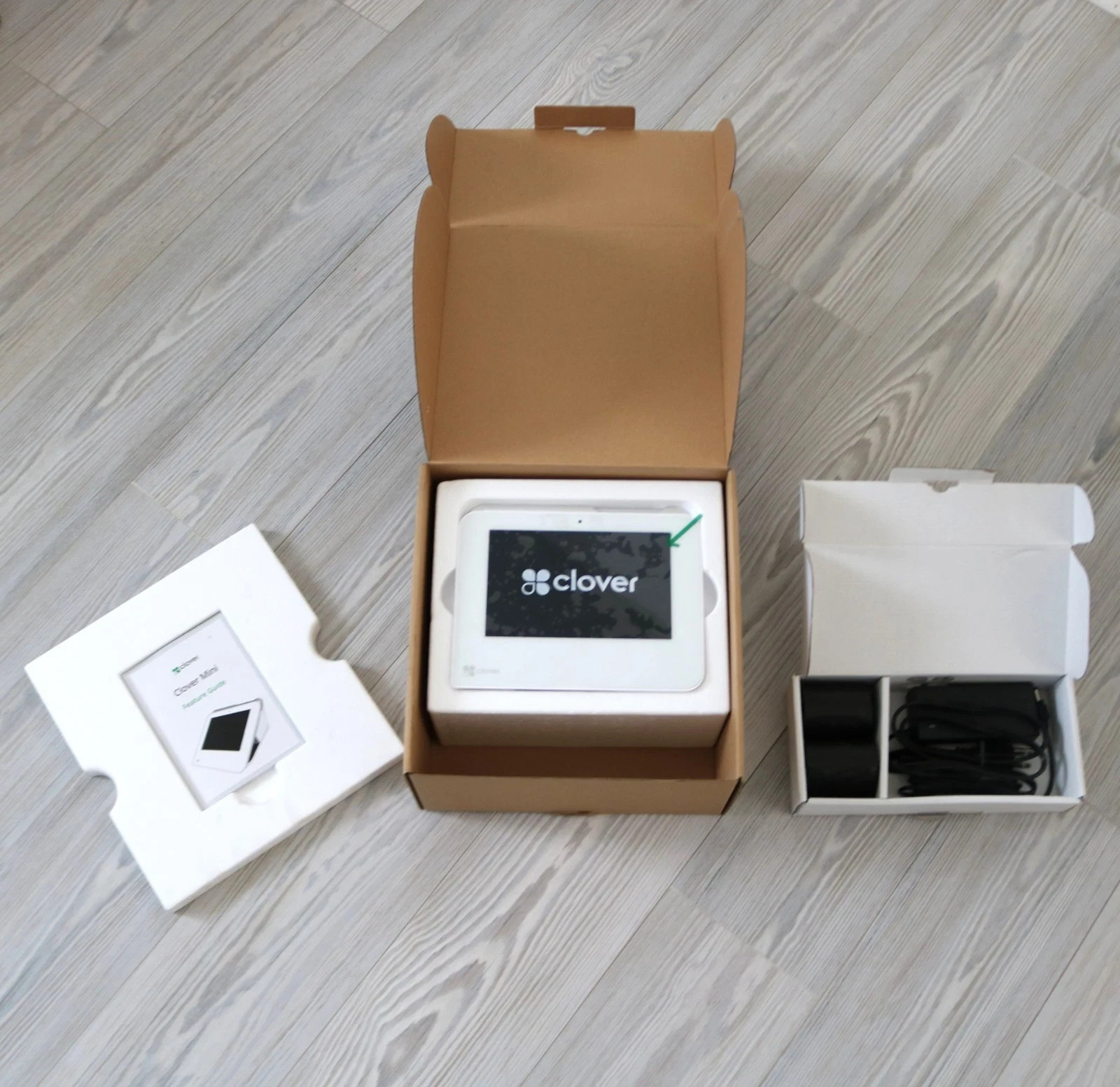 Clover Mini Wi-Fi C300 Card Reader Point of Sale System POS NEW In Box