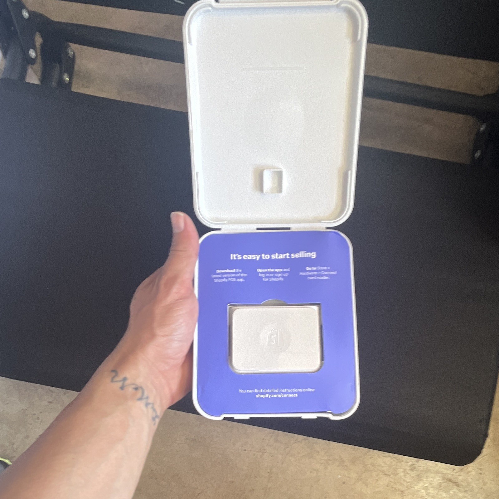 Shopify Chip & Swipe Reader Wireless Credit Card Reader S1701 for iPhone/Android