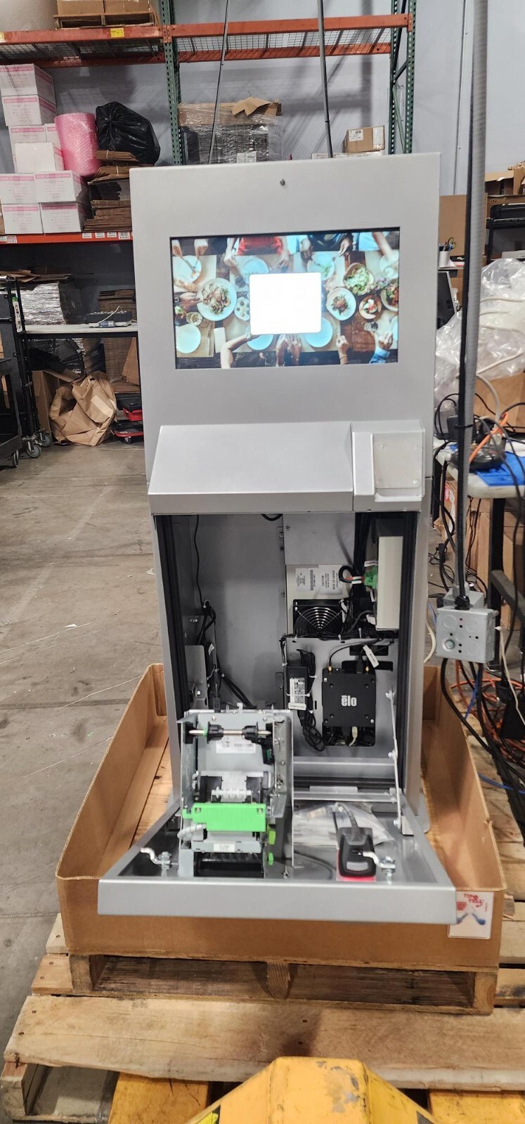 Outdoor Ticketing Kiosk – Olea – Seattle High Bright 19″