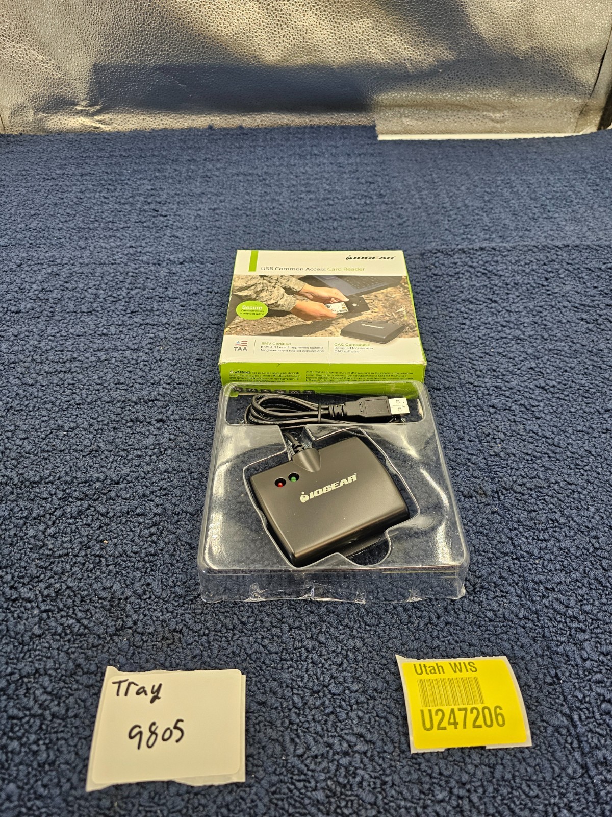 IOGEAR GSR202 USB Common Access Card Reader For Use With CAC Software – Black