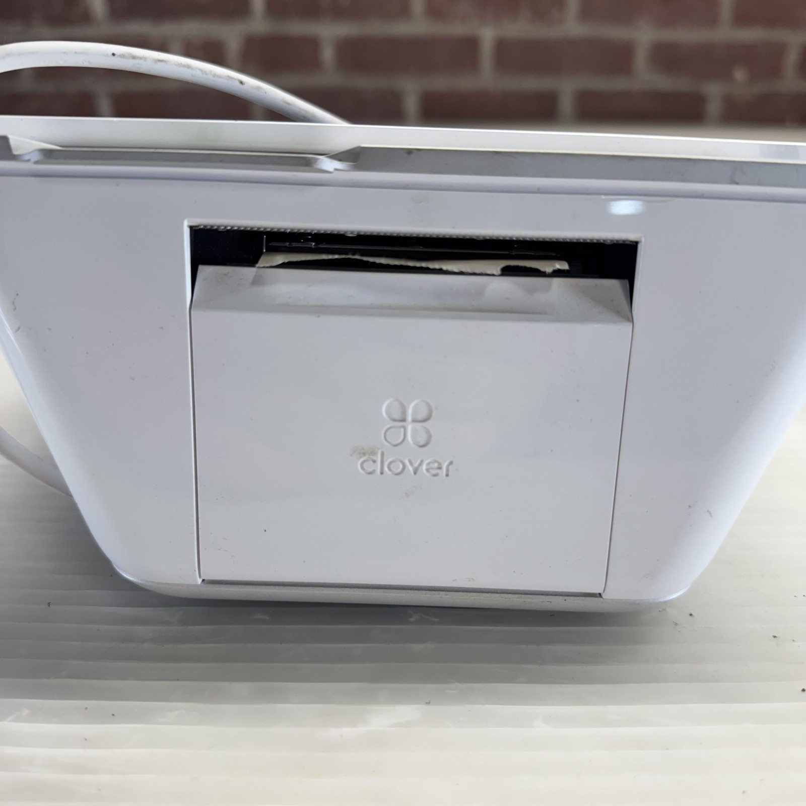 Clover POS Customer Display Screen w/ Hub & Cables White Touchscreen POWERS ON