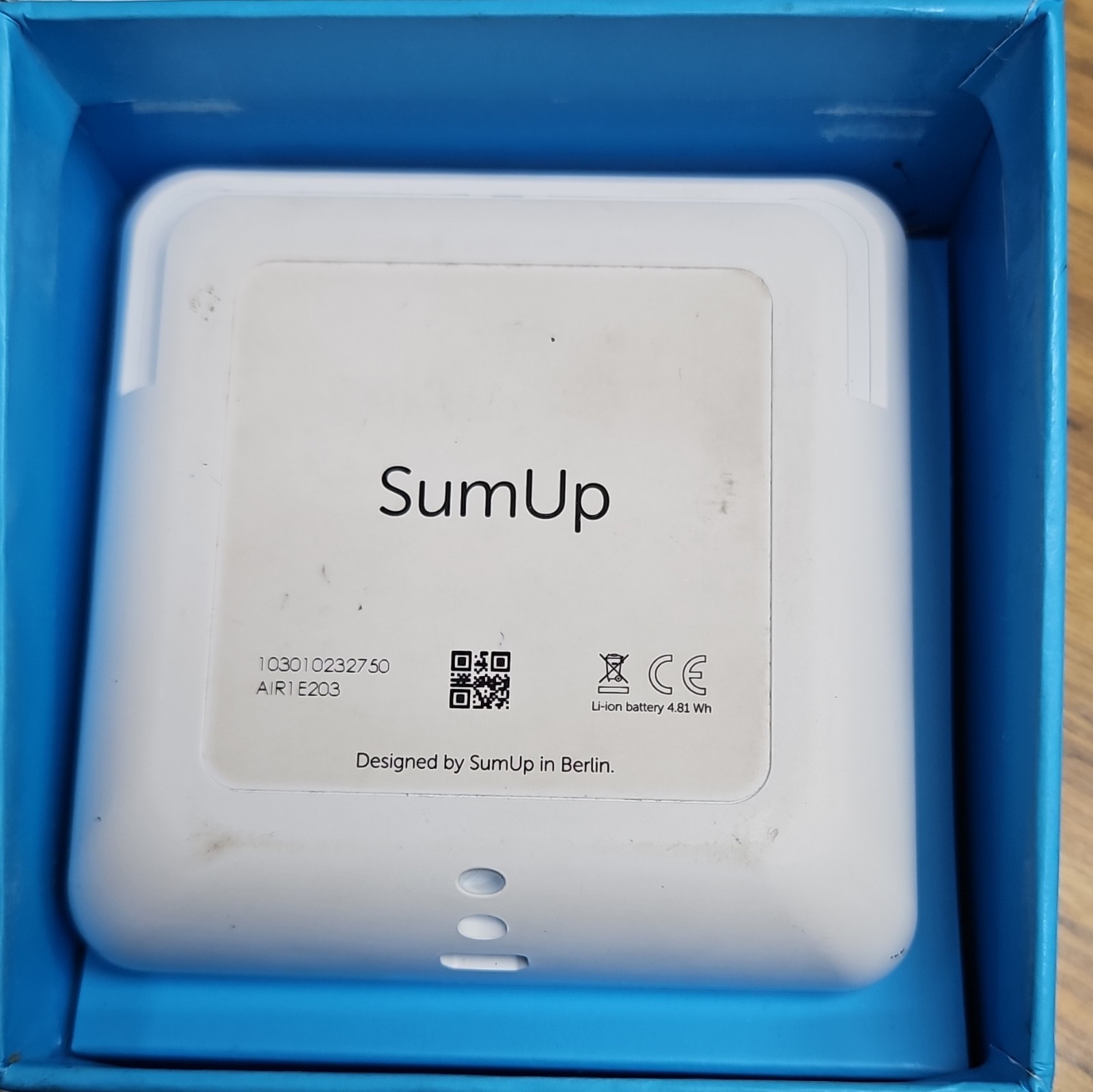 SumUp Air Bluetooth Credit Card Terminal Reader w/ Keypad PIN Pad AIR1E203