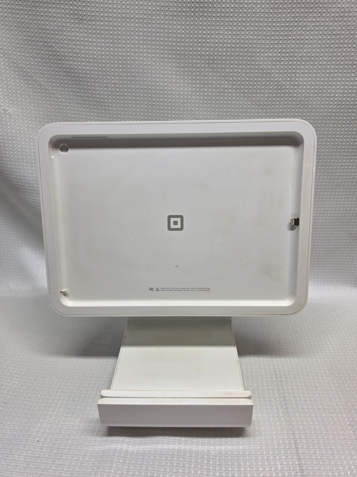 Square Stand Model S089