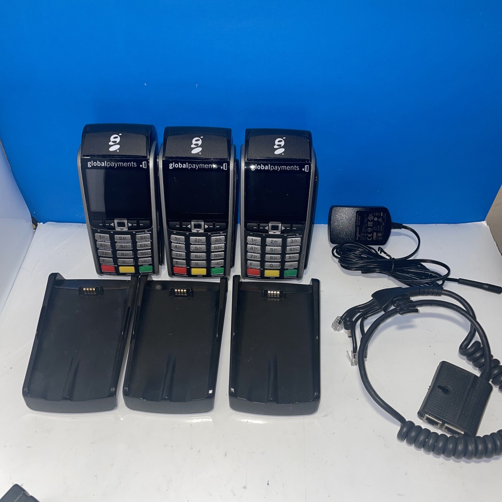 * 3x INGENICO iWL255 Credit Card Terminal With iWL200 Charging Station
