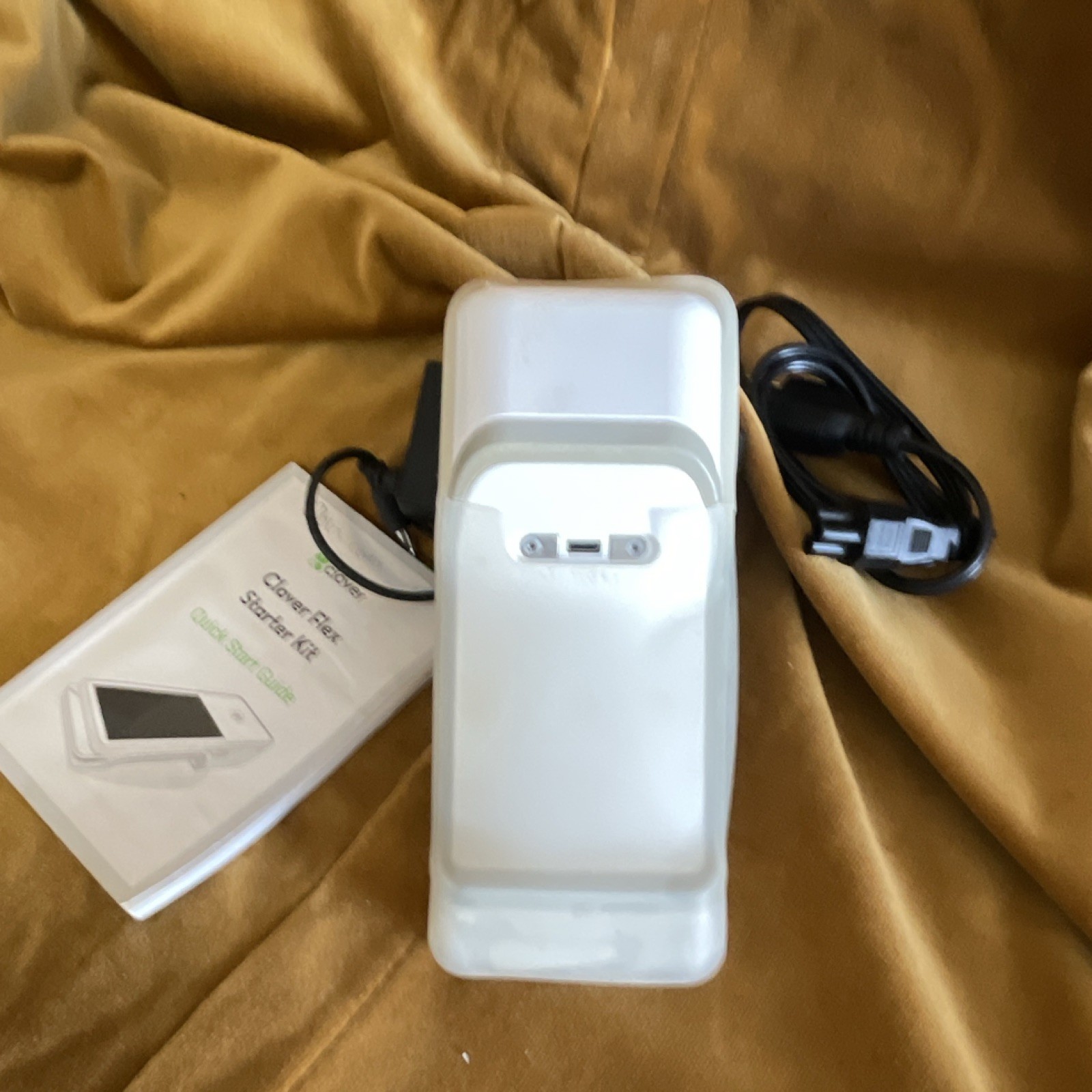 Clover K400 Credit Card Terminal Flex Starter Kit with Charging Cradle