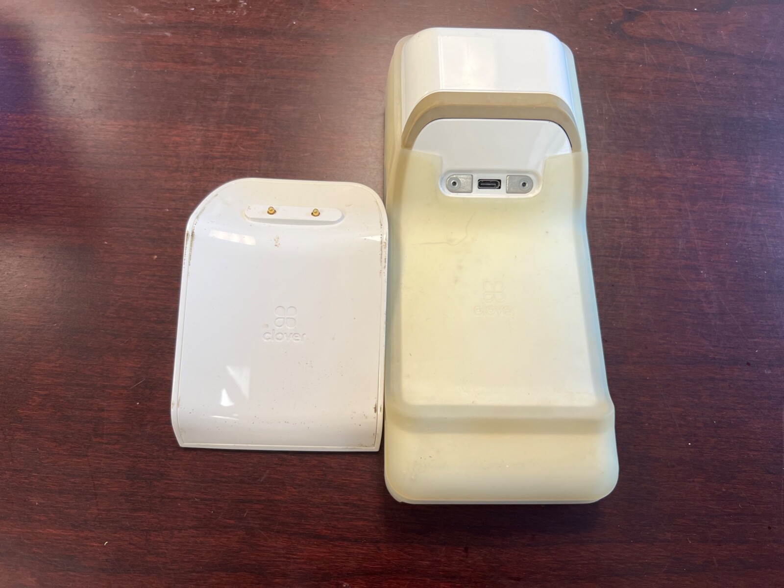 Clover Station Credit Card Reader and Charging Station