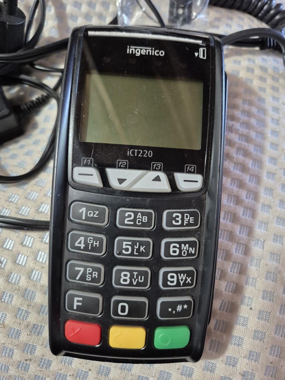 Ingenico iCT220 Wired Credit Card Terminal POS Reader ICT220-11P2371A