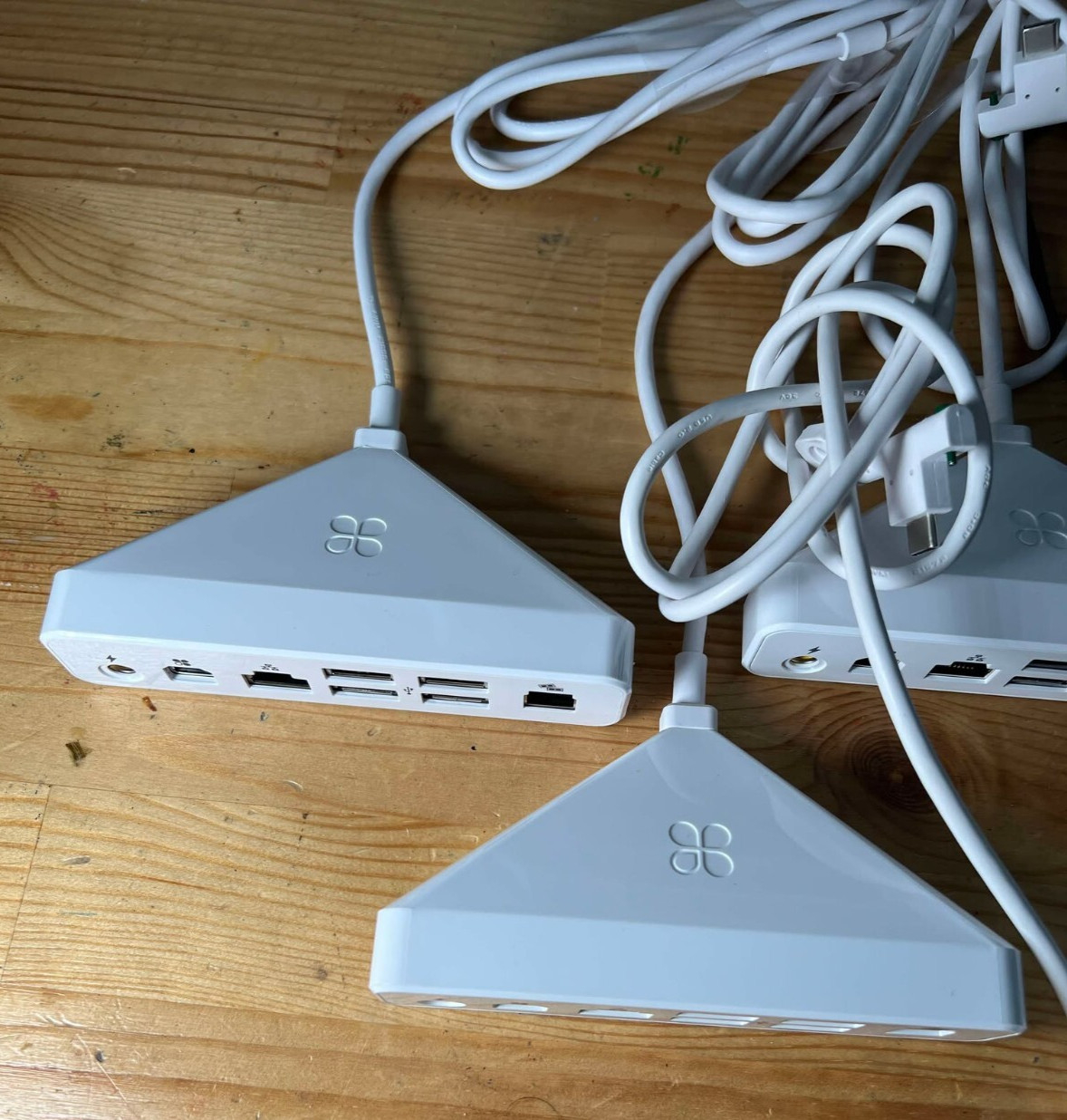 Clover Cable YJ3 Mini Triangle Hub(7 of them) & 12V AC Power Adapter (5 of them)