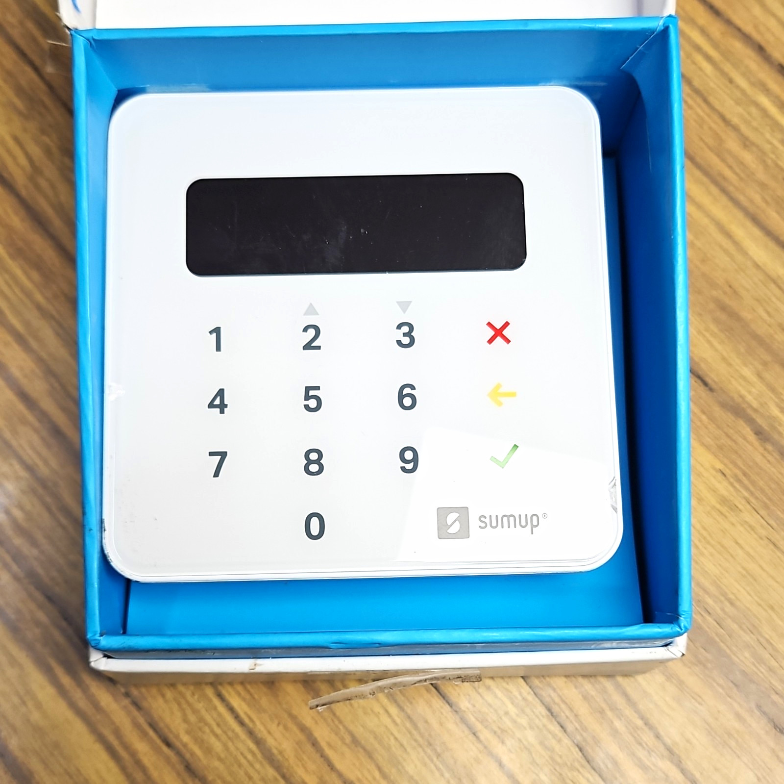 SumUp Air Bluetooth Credit Card Terminal Reader w/ Keypad PIN Pad AIR1E203