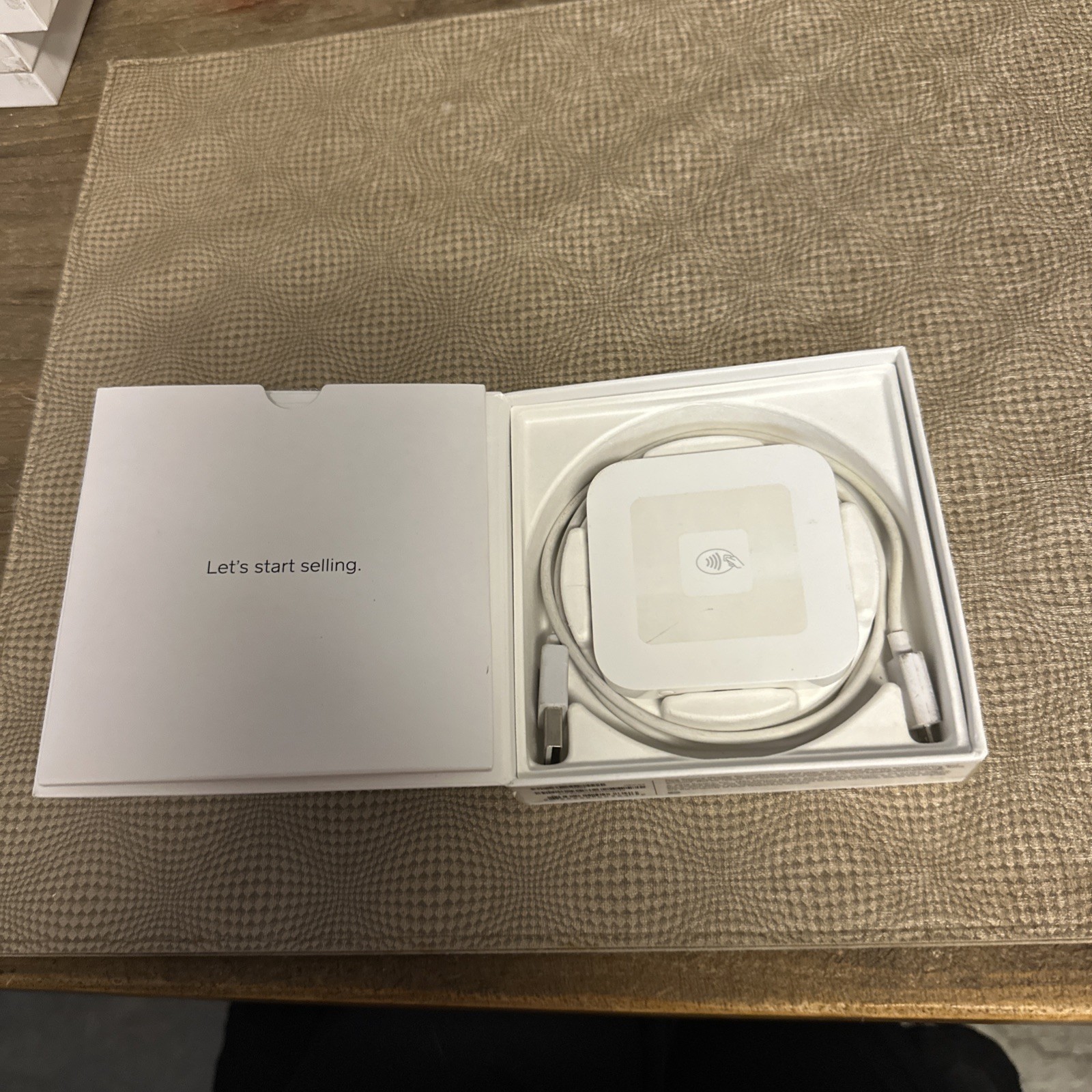 Square Reader 1st Generation Contactless POS Hardware 2AF3K-1SQHQ MODEL S6