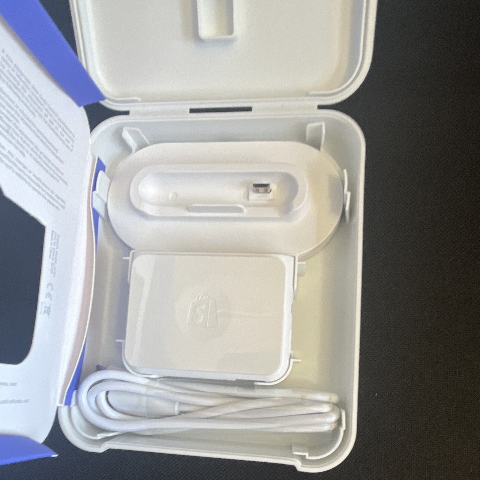Shopify Chip & Swipe Reader Wireless Credit Card Reader S1701 for iPhone/Android