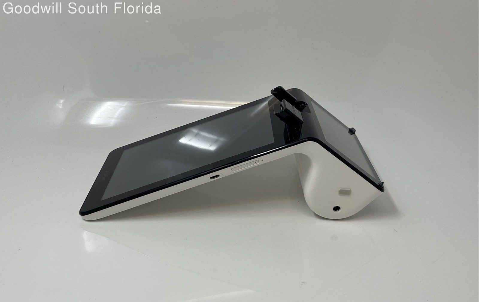 Poynt Model P3303 White Portable POS Smart Terminal Card Not Tested