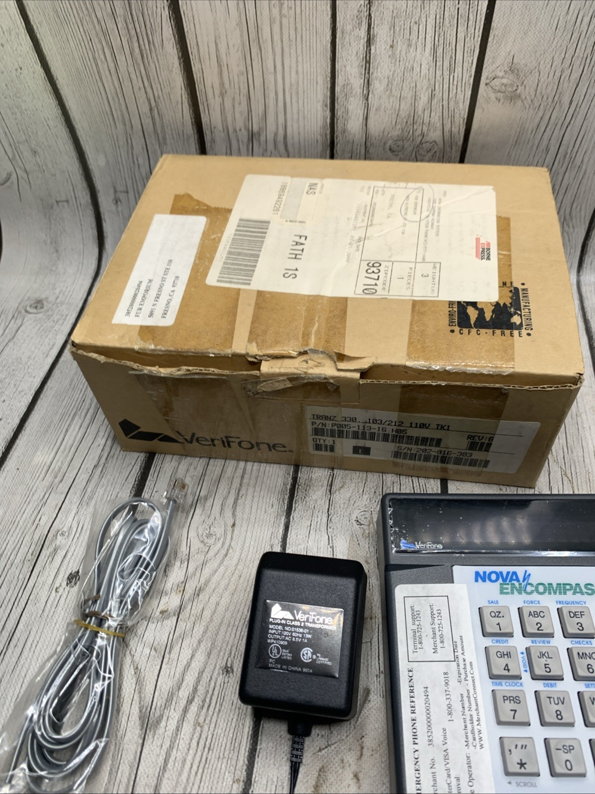 Verifone Tranz 330 Credit Card Reader Terminal with AC Adapter Power Turns On