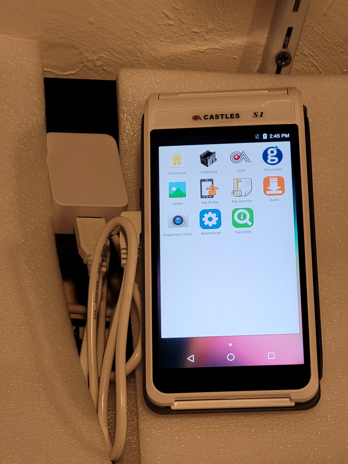 Castle Technology Saturn1000 Android Wireless POS Terminal W/ Virtual Keypad