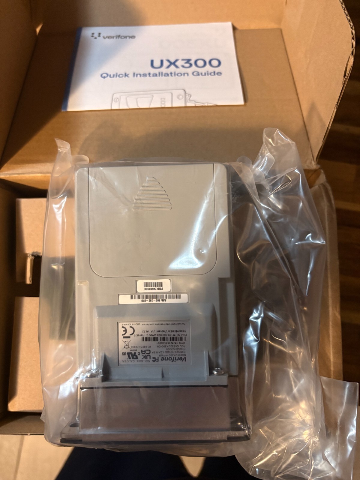 NEW Verifone UX300-WPWR Card Reader M159-300-070-WWA-C Fuel Dispenser Terminal
