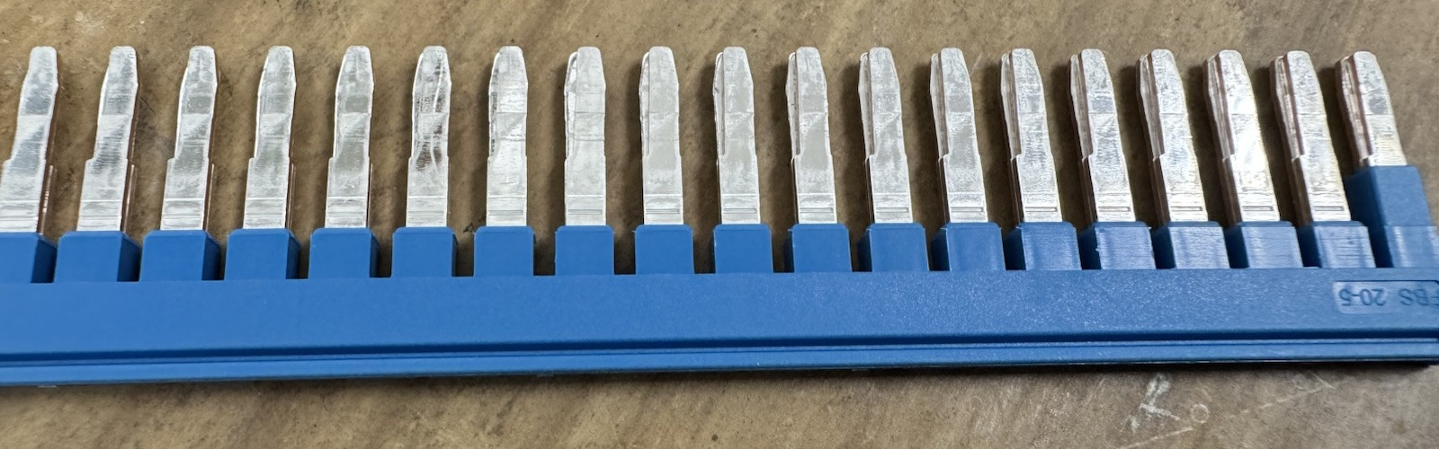 TERM JUMPR BLUE 20POS