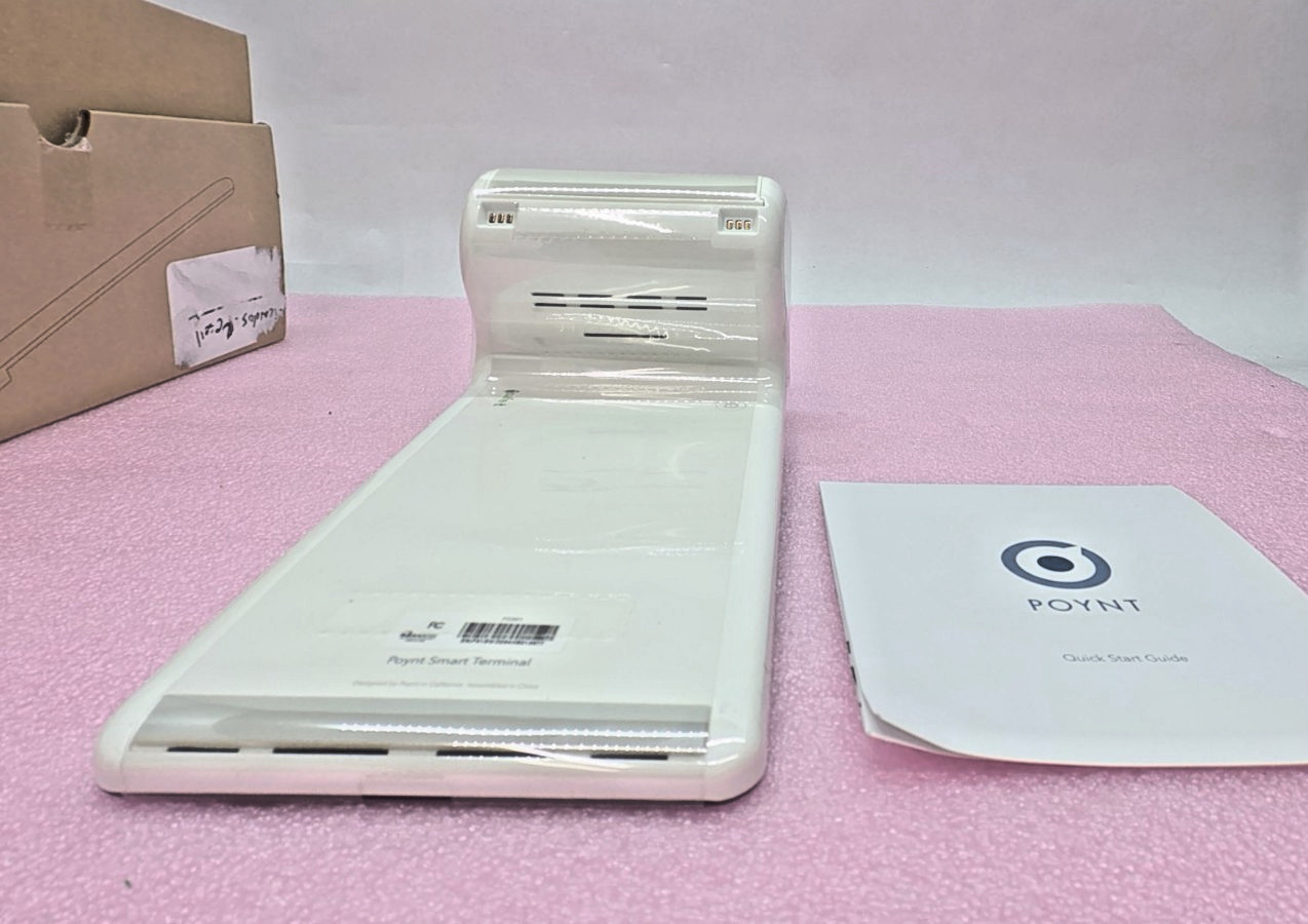 Poynt P3301 Smart Terminal POS Credit Card Reader WiFi 4G NFC EMV W/Dock T5