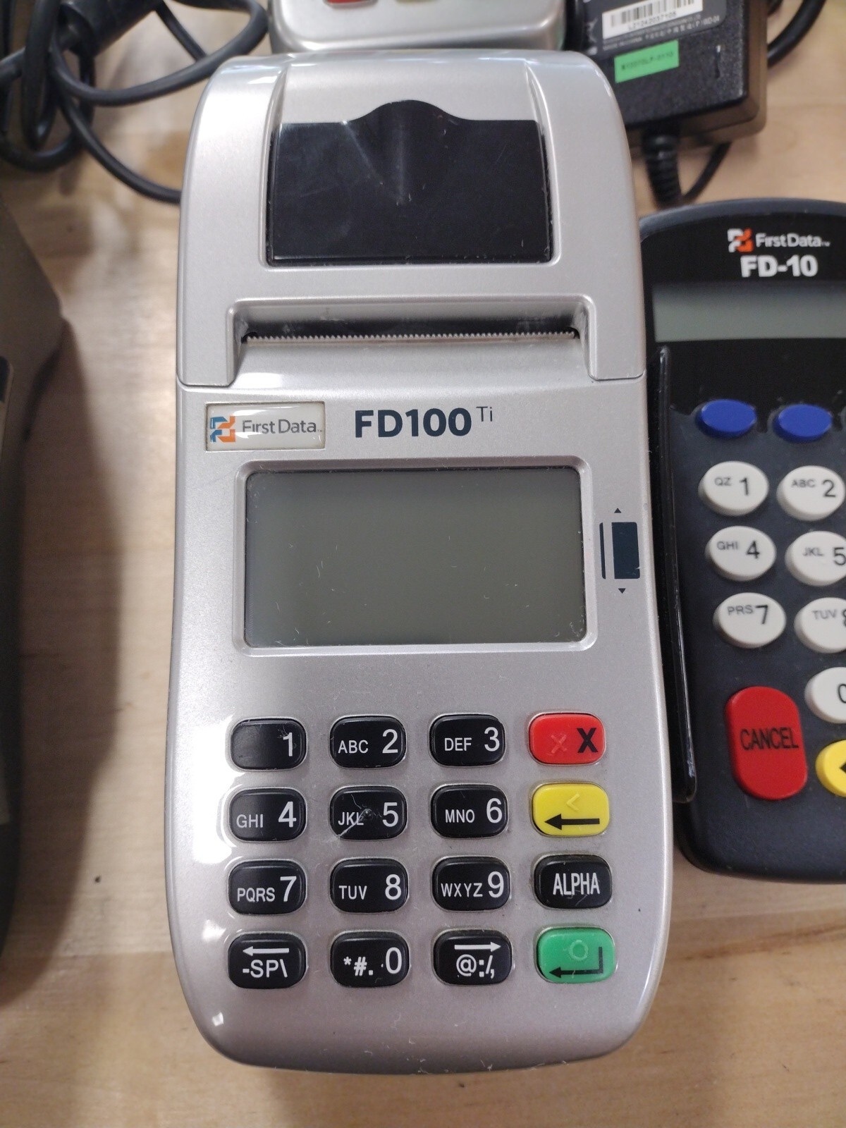 (2) First Data FD100ti Credit Card Machines & Pin Pad FD35 1 power cord