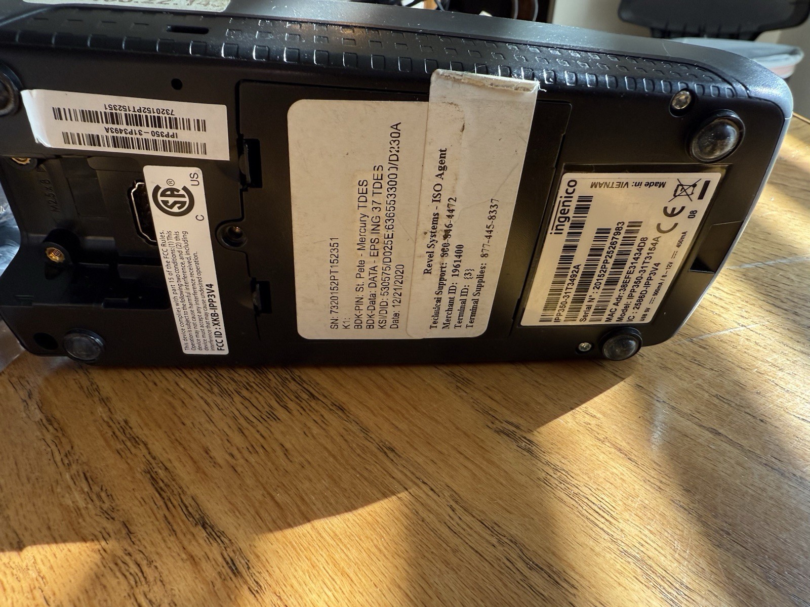 3x Ingenico IPP350 Credit/Debit Card Readers With Power Cords And Boxes
