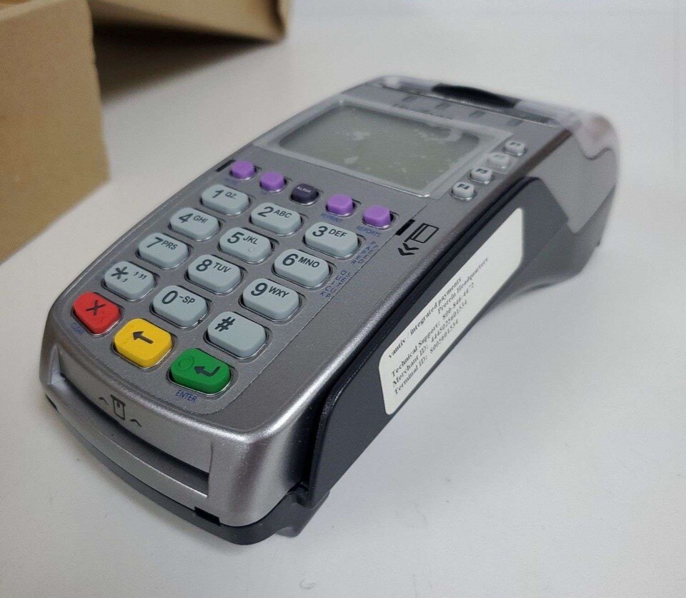 Lot of 2 VeriFone VX 520 CTLS Contactless Credit Card Terminal w VX 805 PIN PAD