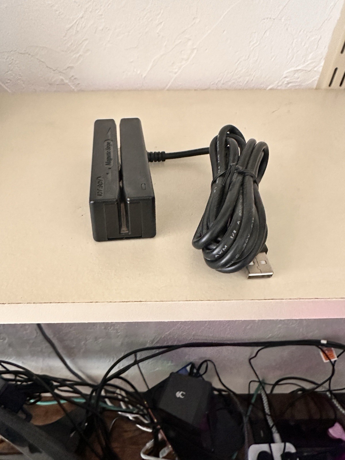 MagTek DynaMag USB Wired Magnetic Stripe Credit Card Reader Swipe Terminal