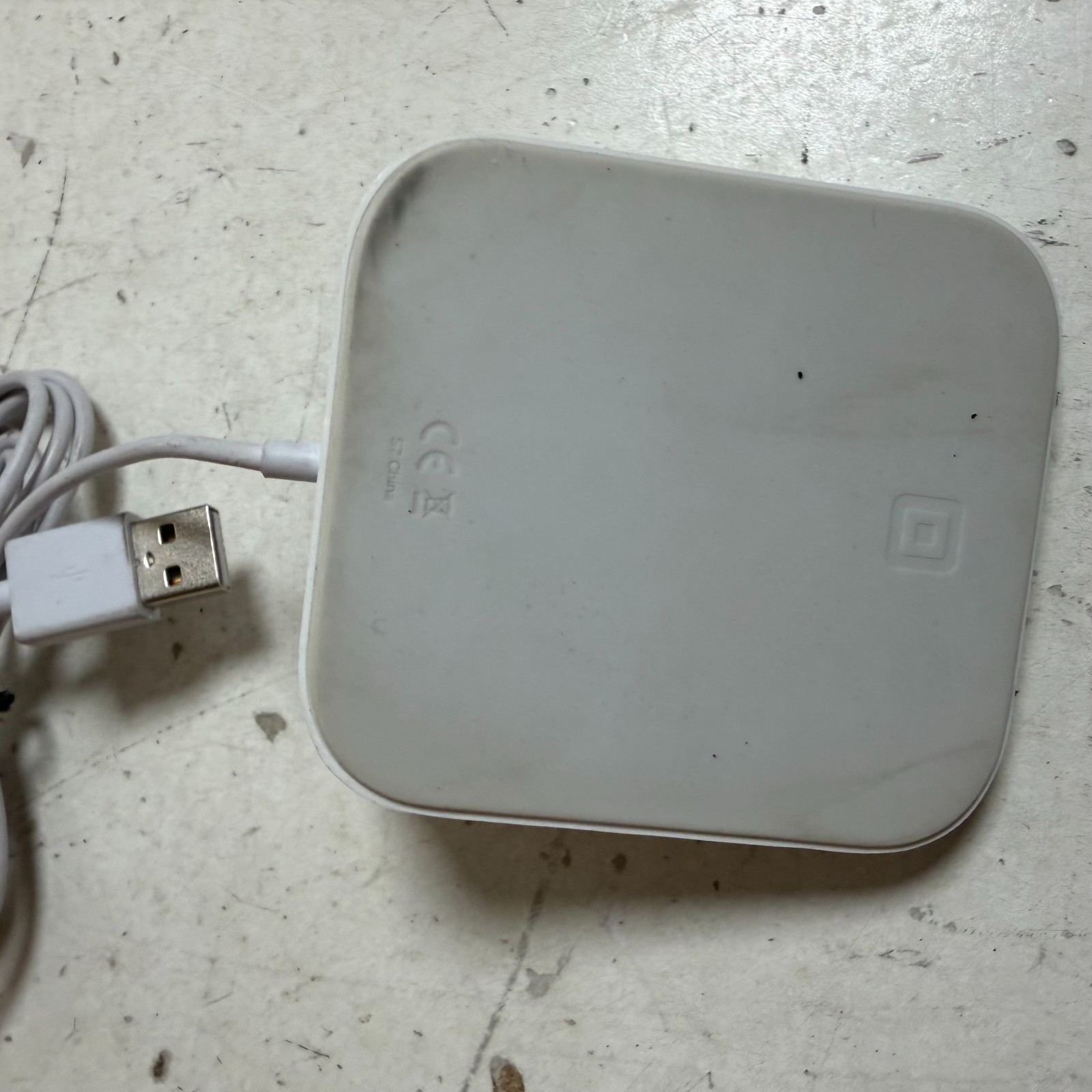 Square White 2nd Generation Contactless and Chip Reader Dock with USB Cable
