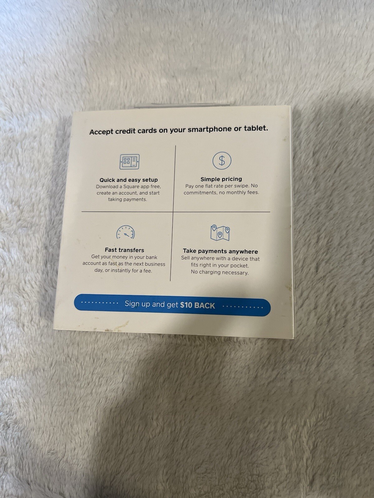Square A-PKG-0206-01 Credit Debit Card Reader – White for Apple iPhone/Android