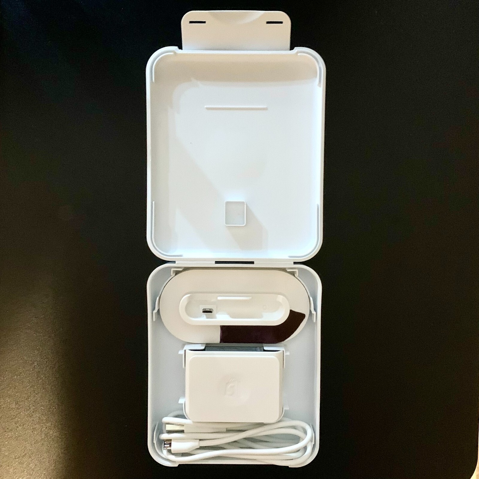 Shopify Chip & Swipe Reader – White – Comes With Charging Cable