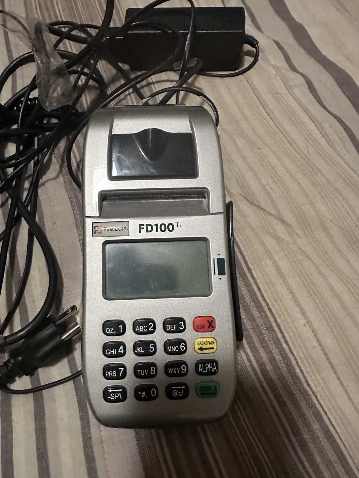 First Data FD100 TI and Fd10 Pin Pad￼ used with all wires connectors