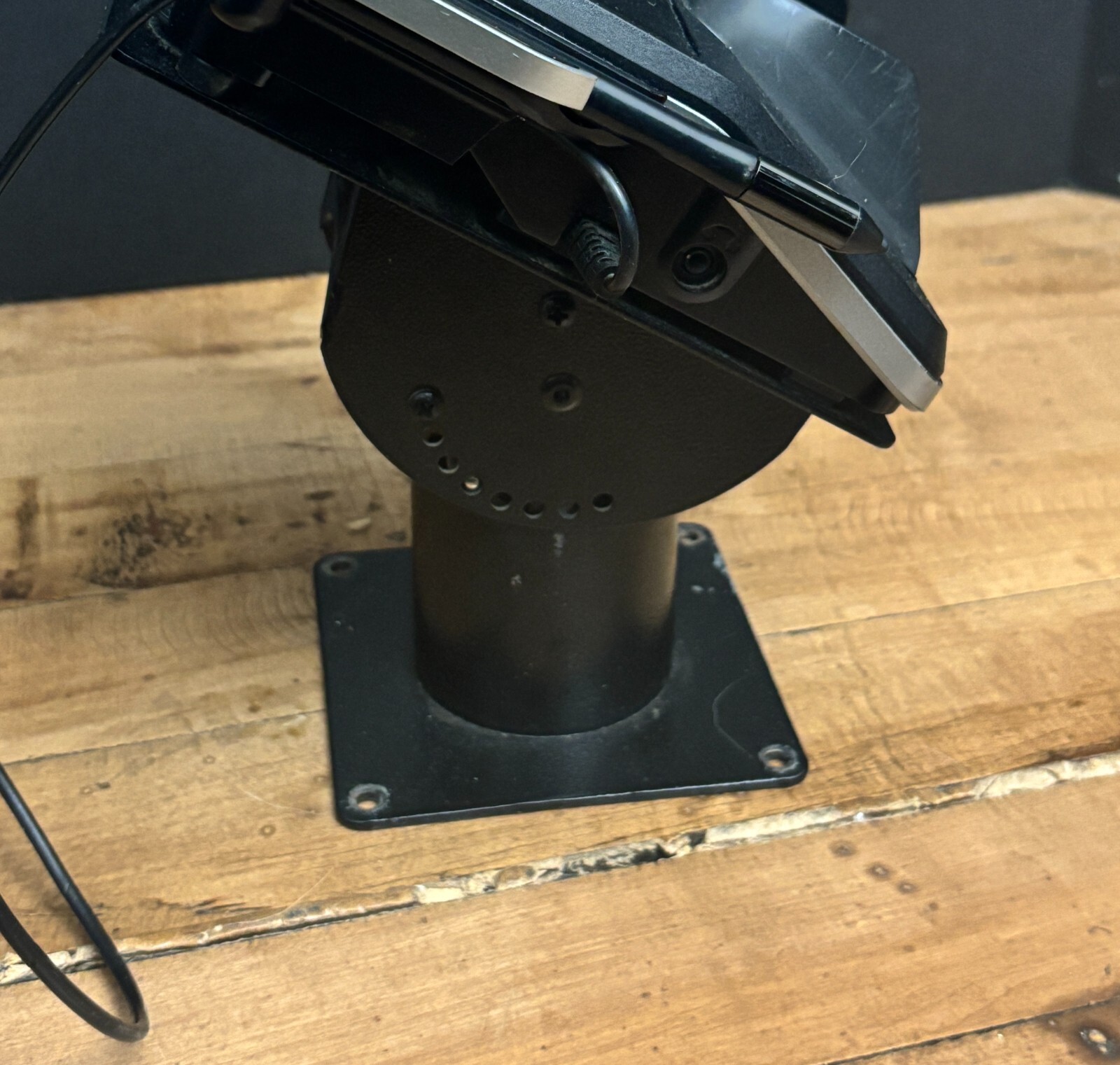 VeriFone MX 915 Card Terminal with swivel stand base (C)
