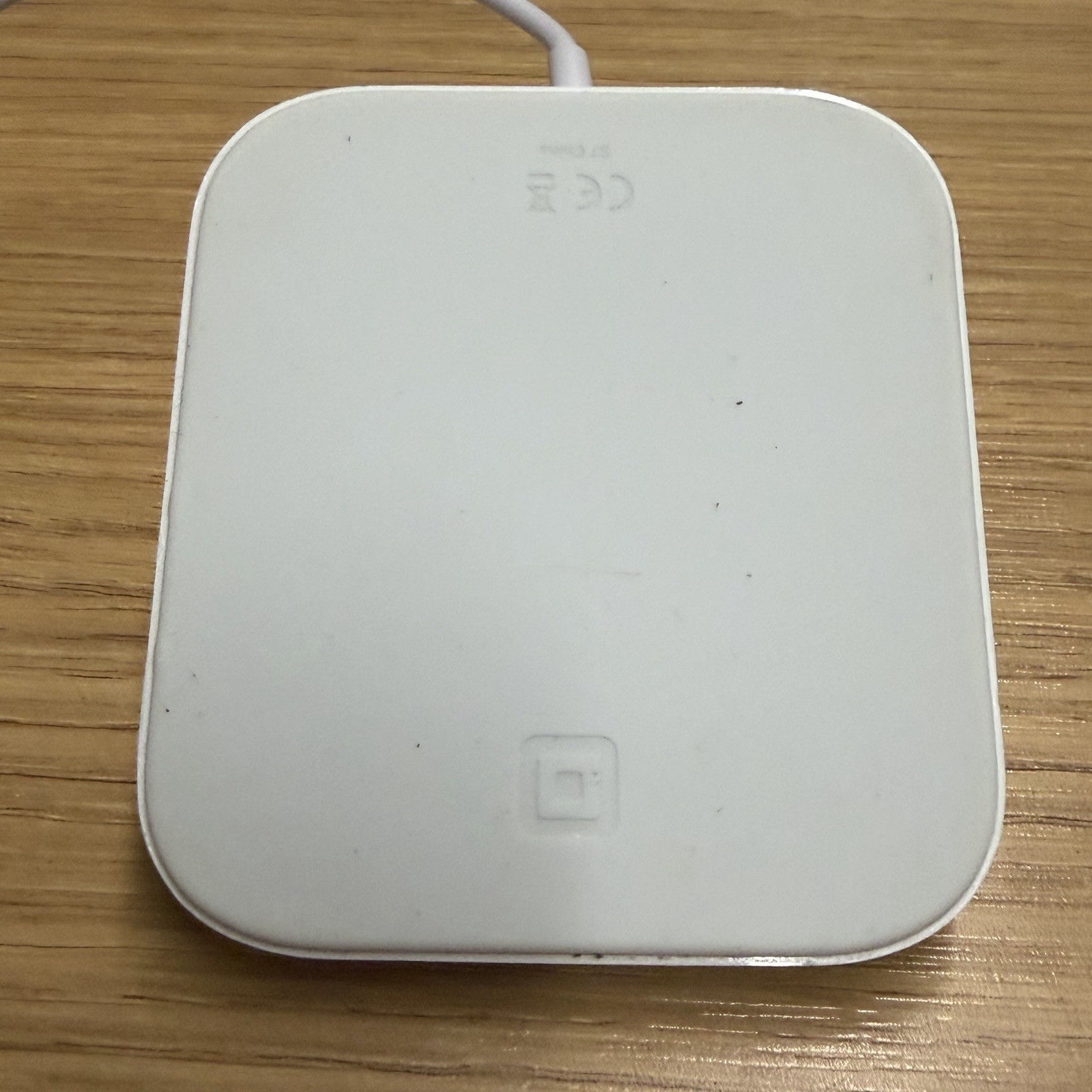 Apple Square Model S8 Contactless Chip Card Reader with S7 Power Dock USB Stand