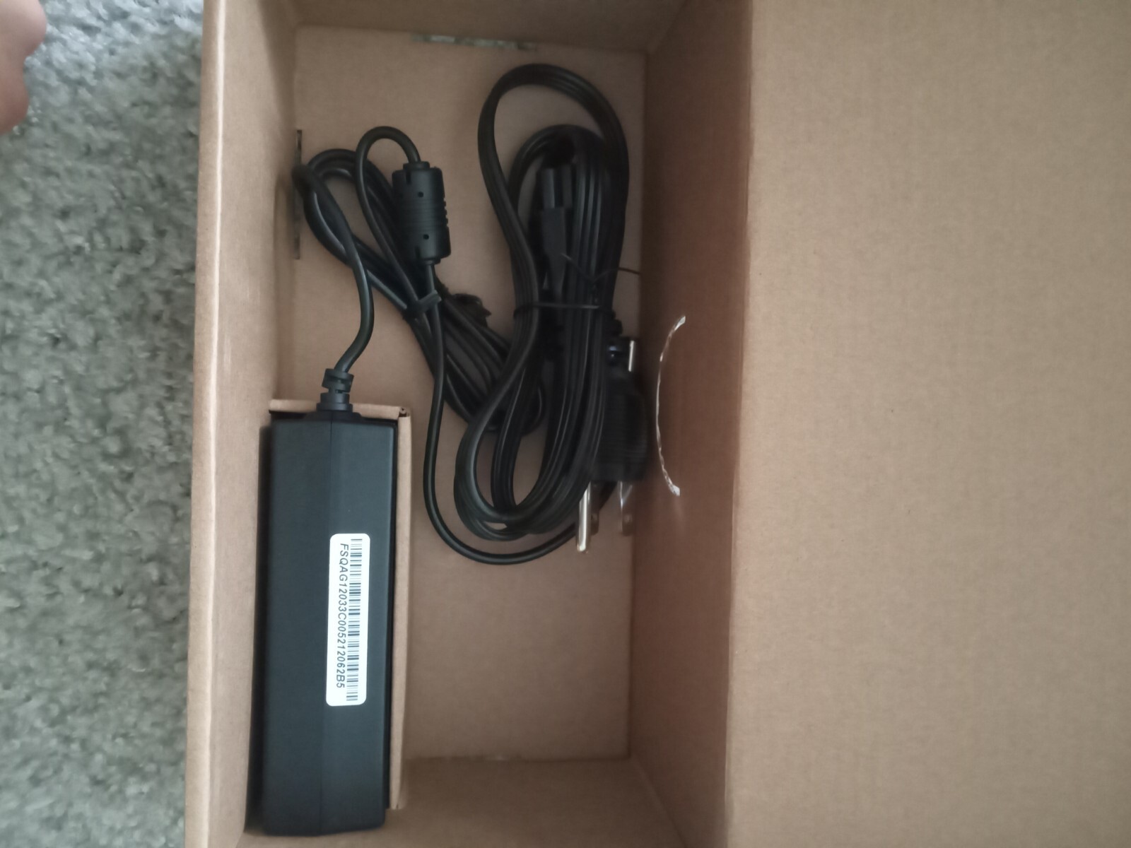 Clover Mini Wi-Fi Point of Sale System C300 POS – incl all cables, triangle hub